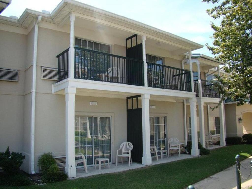 Richmond Inn & Suites Baton Rouge Ngoại thất bức ảnh