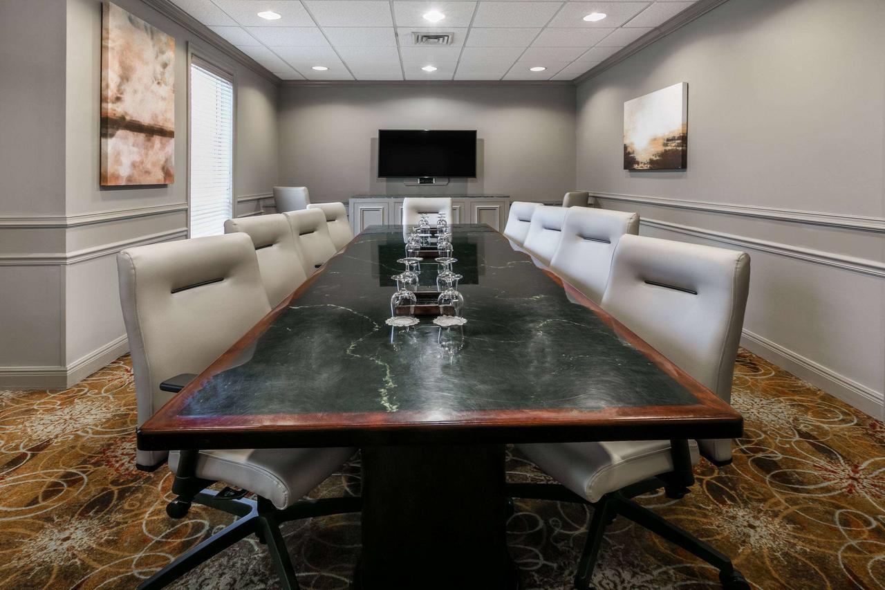 Richmond Inn & Suites Baton Rouge Ngoại thất bức ảnh