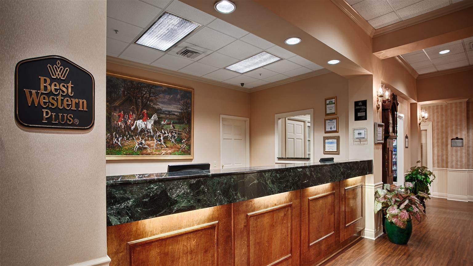 Richmond Inn & Suites Baton Rouge Ngoại thất bức ảnh